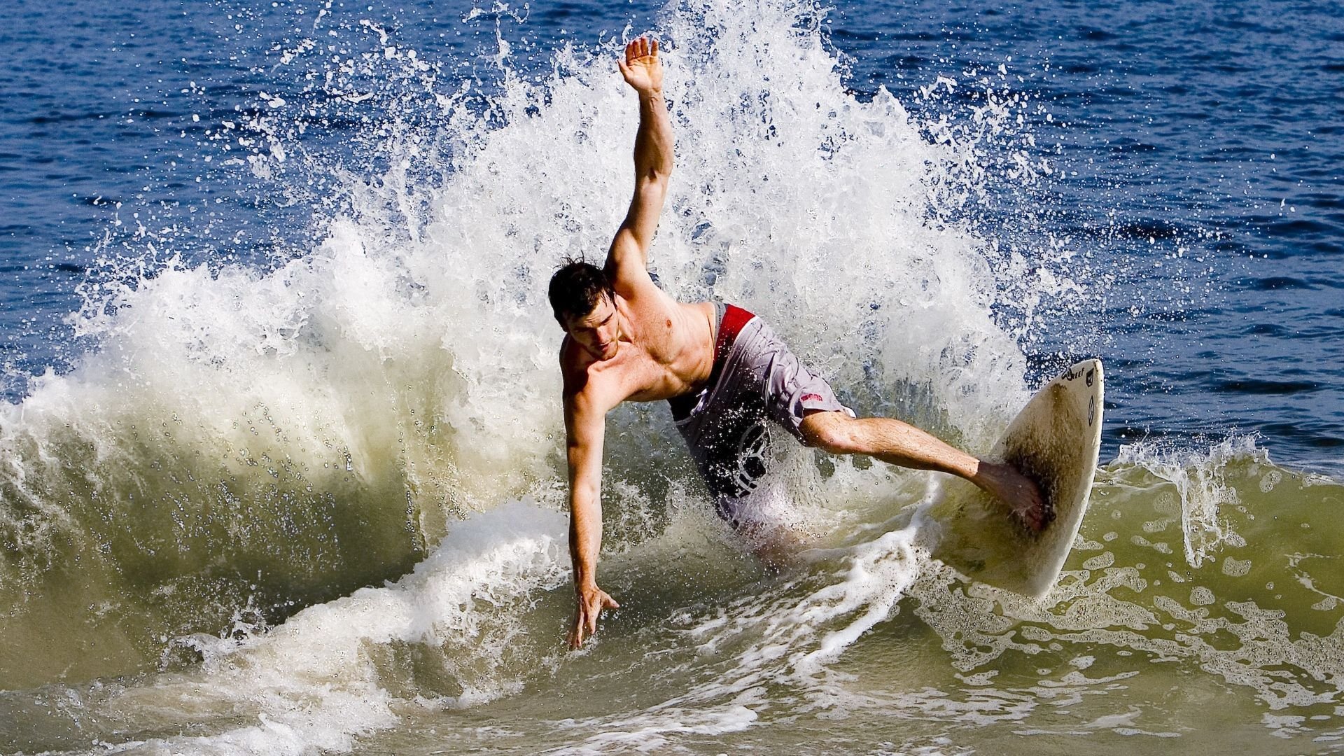 NBA常规赛篮网击败雄鹿 杜兰特与欧文双星闪耀合砍70分,篮网vs雄鹿g5欧文